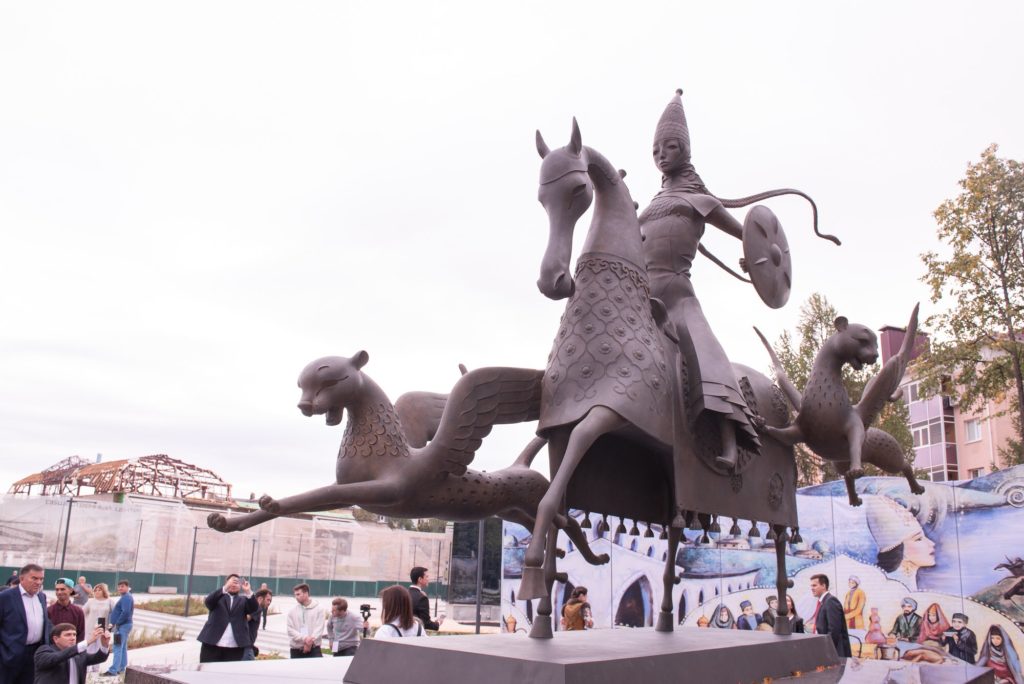 Скульптура каракуз республика татарстан альметьевск фото